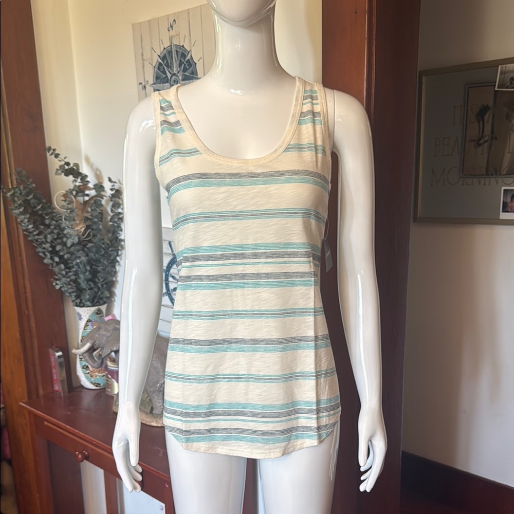 NWT Eddie Bauer size small Striped Sleeveless Top - Cream and Blue